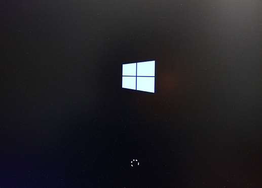 windows 10 dots spining stage